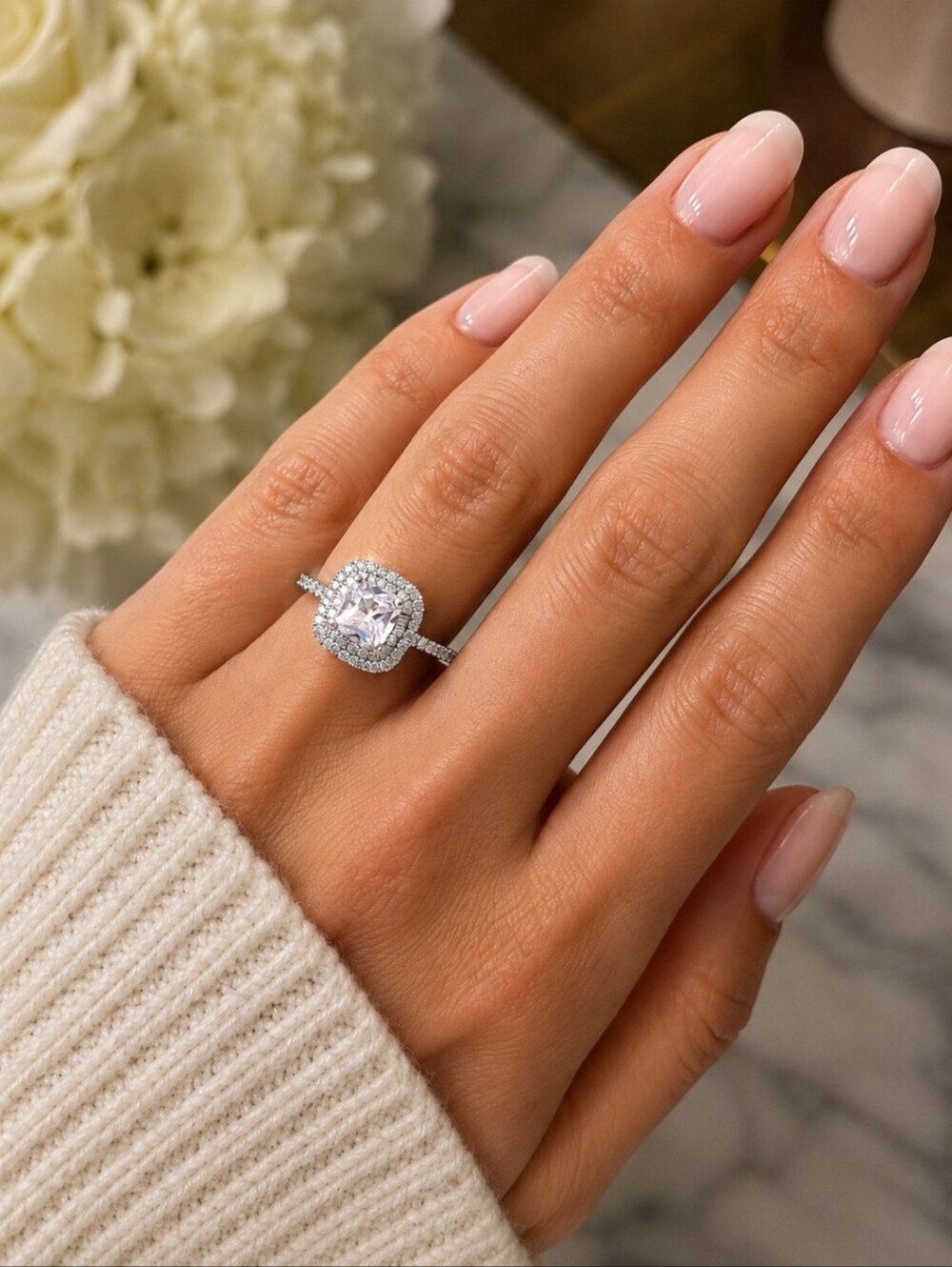 Cushion-Cut White Cubic ZIRCONIA 925 SILVER.
